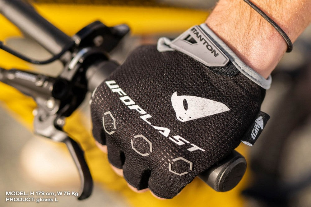 Stanton Handschuhe Schwarz und Grau