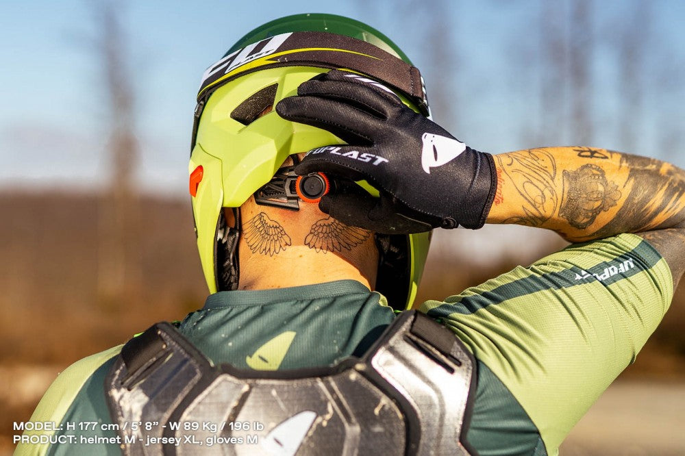 MTB DEFCON TWO HELM GRÜN