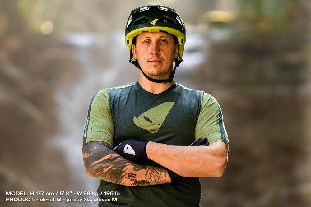 MTB DEFCON TWO HELM GRÜN