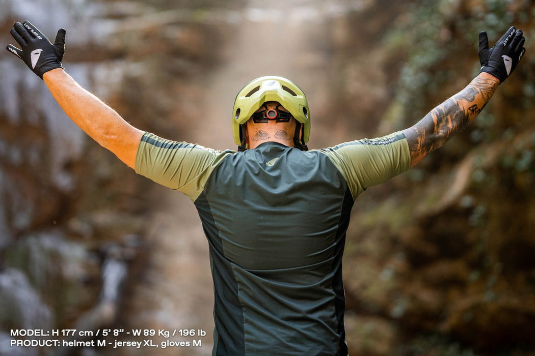 MOUNTAINBIKE-TRIKOT TERRAIN KURZARM GRÜN
